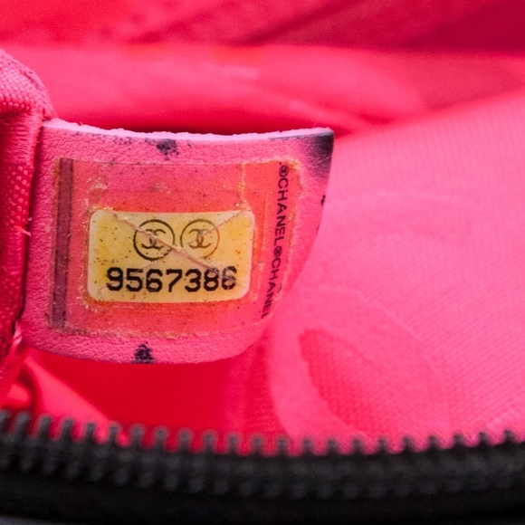 Chanel Ligne Cambon Pochette - Picture 7 of 10